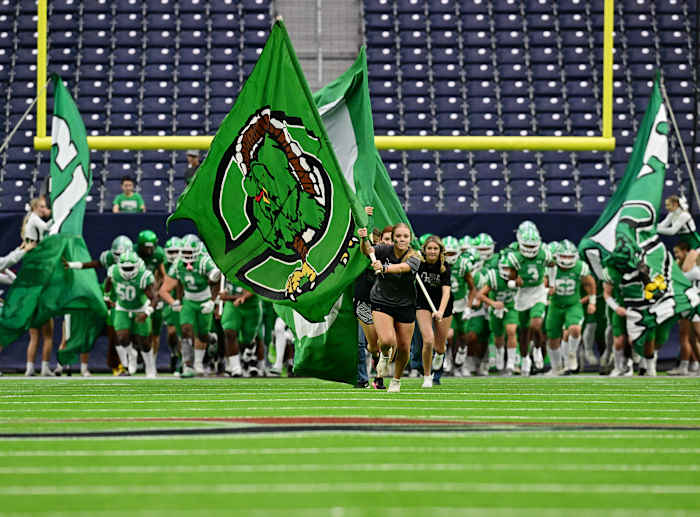 Silsbee vs Cuero December 2, 2022 Photo-Tom Dendy38